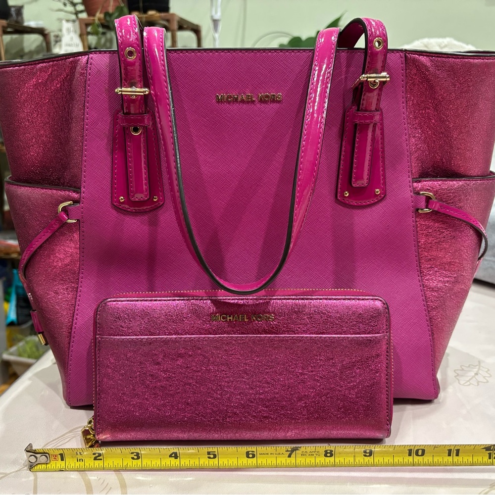 Michael Kors Shimmering Pink Voyager Tote and Matching Wallet Set